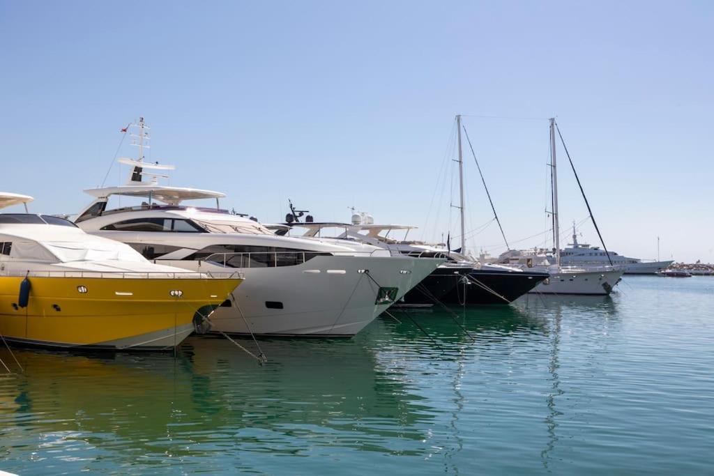 Luxury Sea View Puerto Banus Apartment Marbella Bagian luar foto